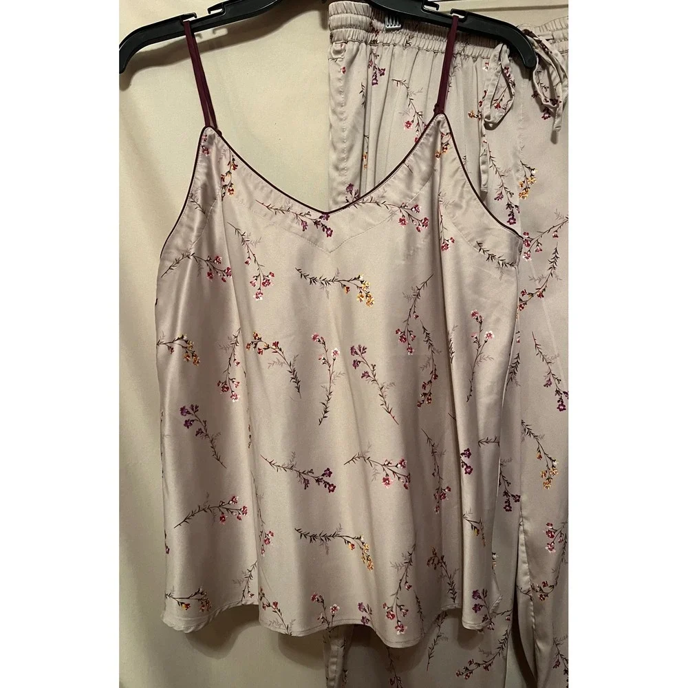 GapBody Satin Floral Pajama Set Camisole and Wide Leg Pants Champagne Lilac M/L